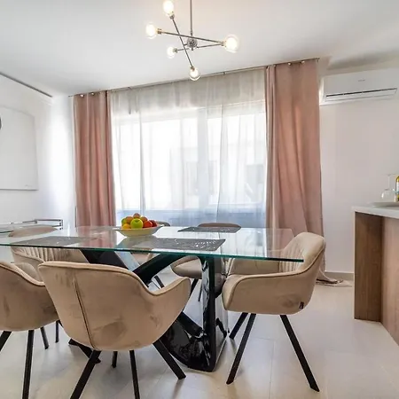 Luxury Escape In Puerto Banus 公寓 马尔韦利亚
