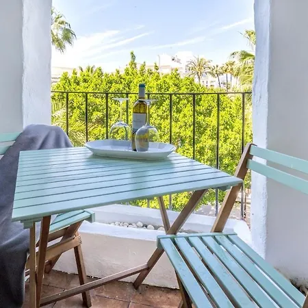Apartment Luxury Escape In Puerto Banus Marbella