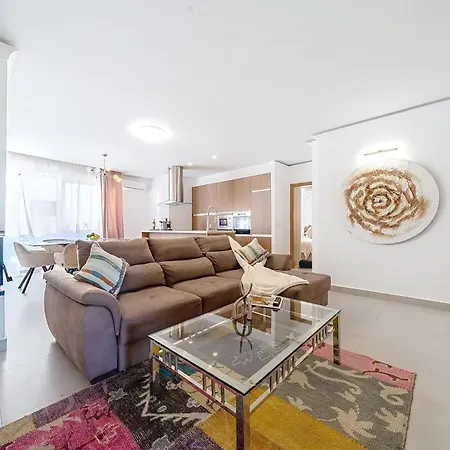 Apartment Luxury Escape In Puerto Banus Marbella