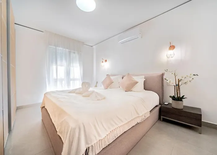 Luxury Escape In Puerto Banus Apartment Marbella